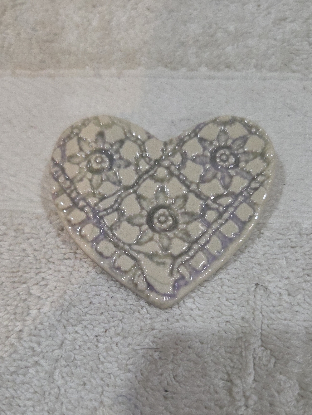 HANDMADE CERAMIC HEART BROOCH